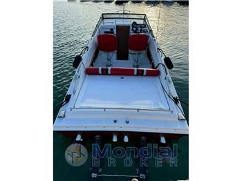 Magnum Marine 27 Sport Sedan